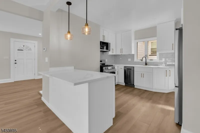 51 Sunset Ave Bloomfield, NJ 07003