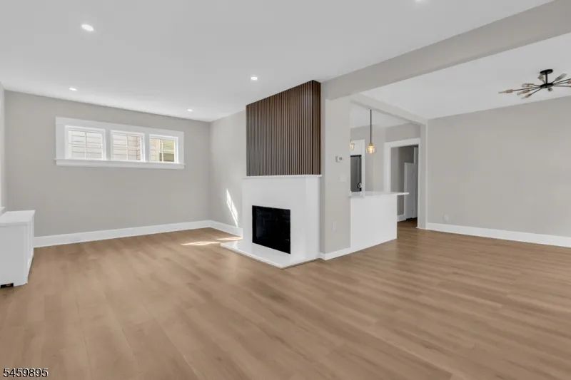 51 Sunset Ave Bloomfield, NJ 07003
