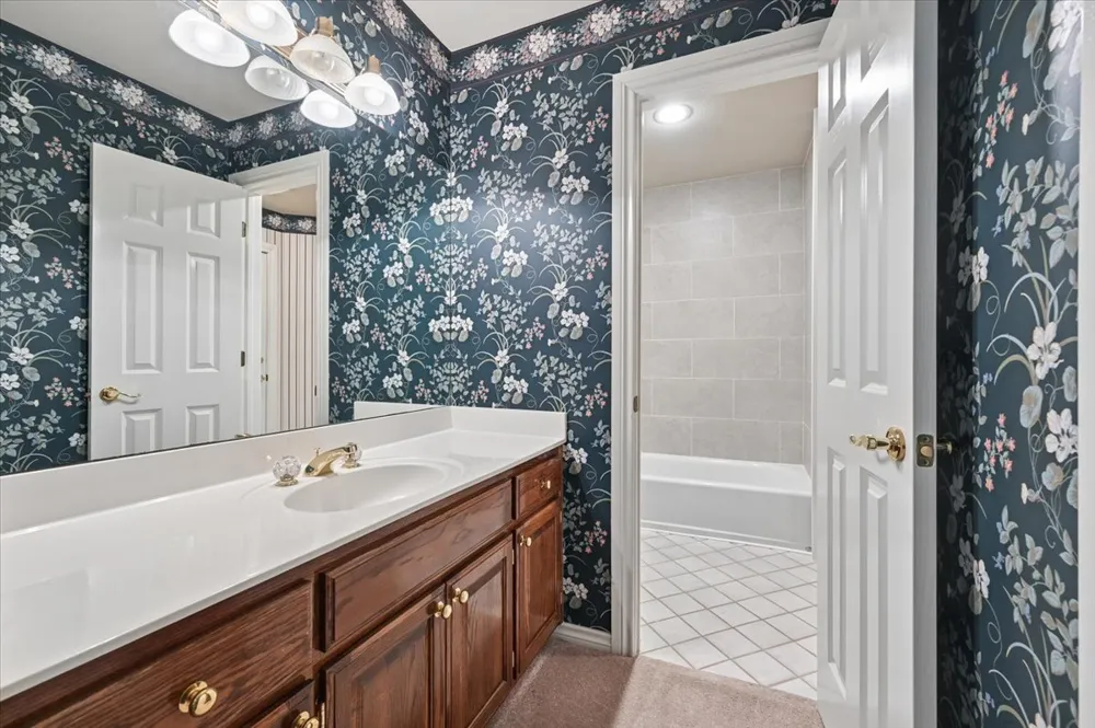 11245 S 66TH EastAvenue Tulsa, OK 74137