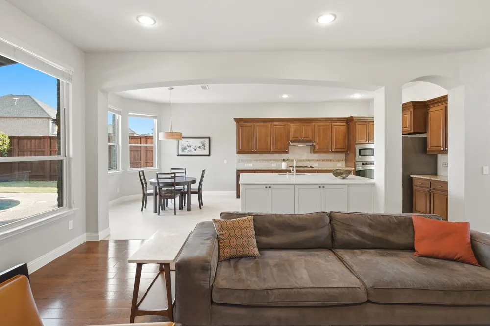 613 Maize Road Murphy, TX 75094