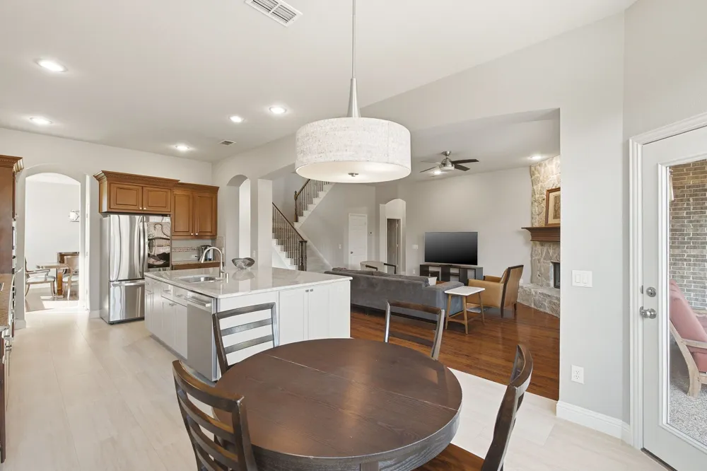 613 Maize Road Murphy, TX 75094
