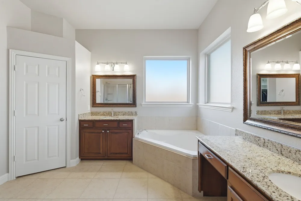 613 Maize Road Murphy, TX 75094