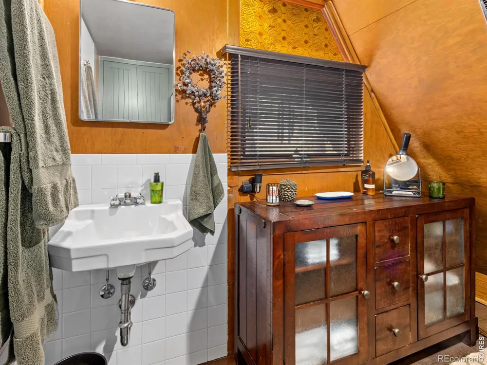 847 Hemlock Drive Lyons, CO 80540
