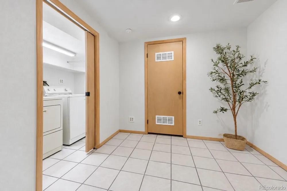 1811 S Quebec Way #57 Denver, CO 80231