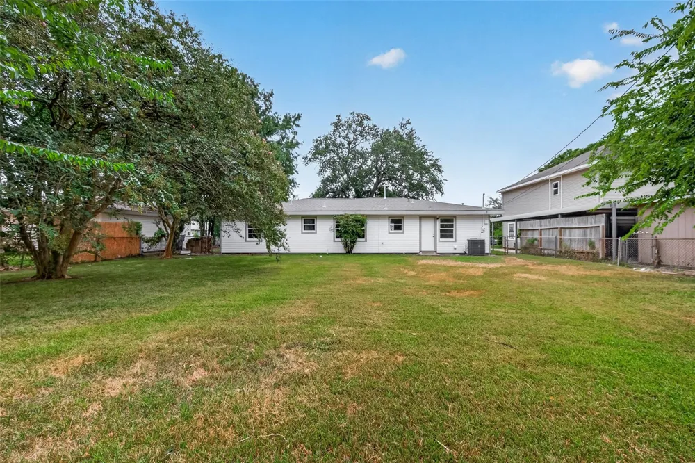 522 23rd Avenue Texas City, TX 77590