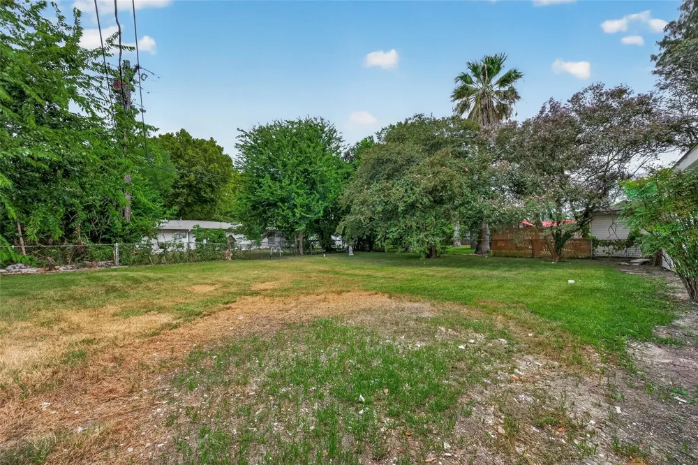 522 23rd Avenue Texas City, TX 77590