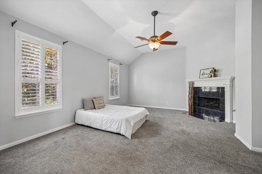 607 Travis Street #9 Webster, TX 77598