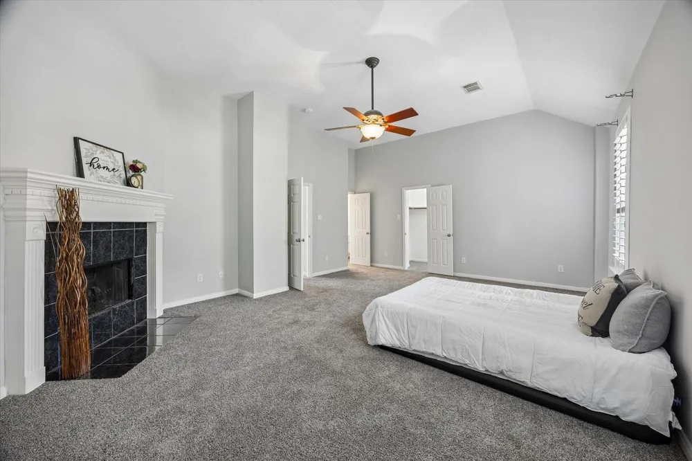 607 Travis Street #9 Webster, TX 77598