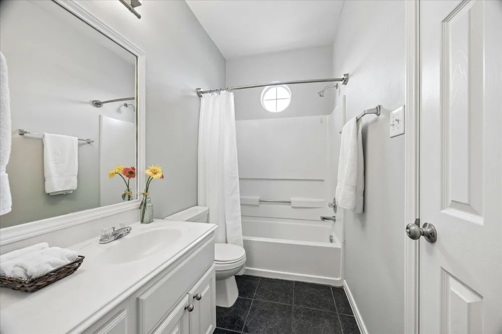 607 Travis Street #9 Webster, TX 77598