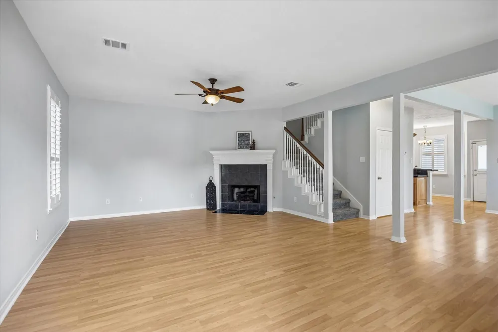 607 Travis Street #9 Webster, TX 77598