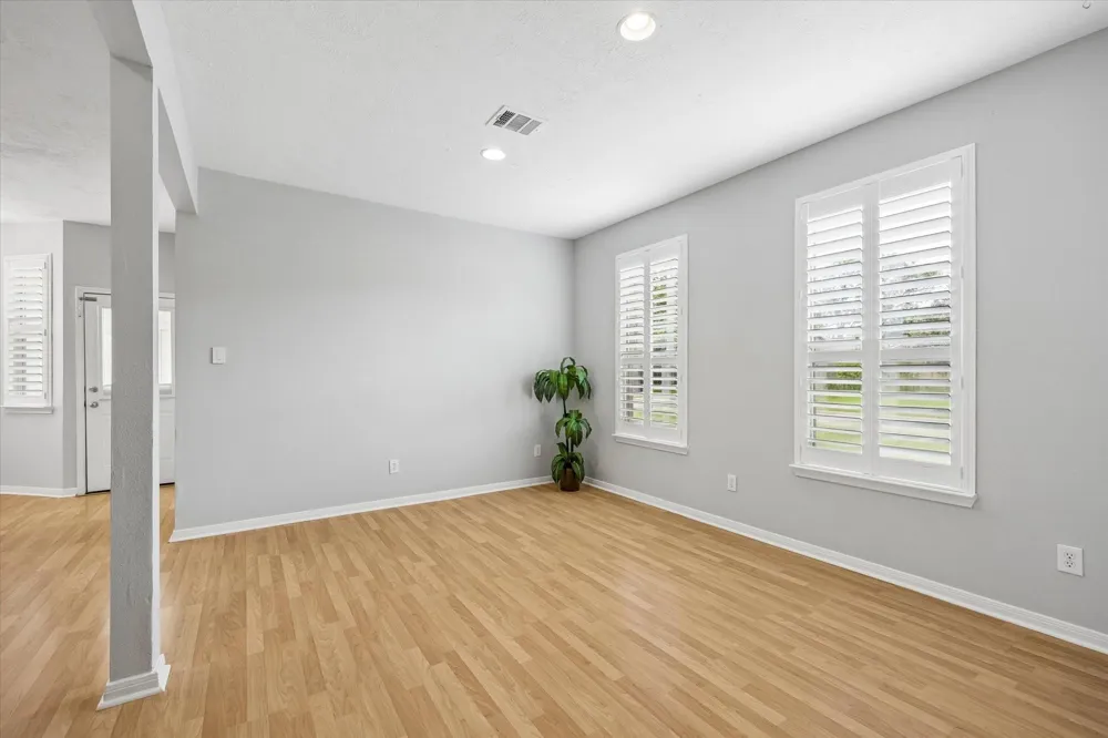 607 Travis Street #9 Webster, TX 77598