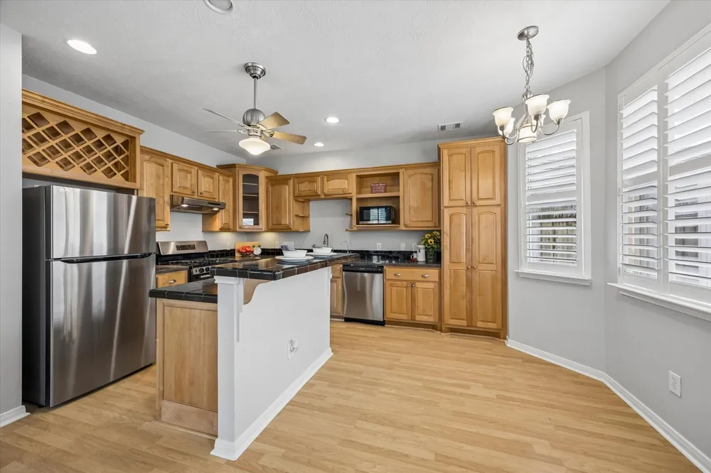 607 Travis Street #9 Webster, TX 77598