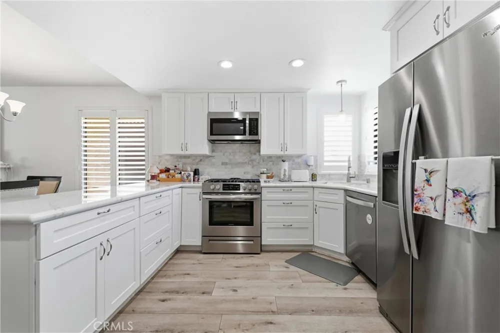 2124 El Domingo Circle #13 Lancaster, CA 93536
