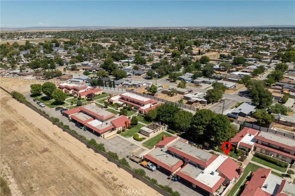 2124 El Domingo Circle #13 Lancaster, CA 93536