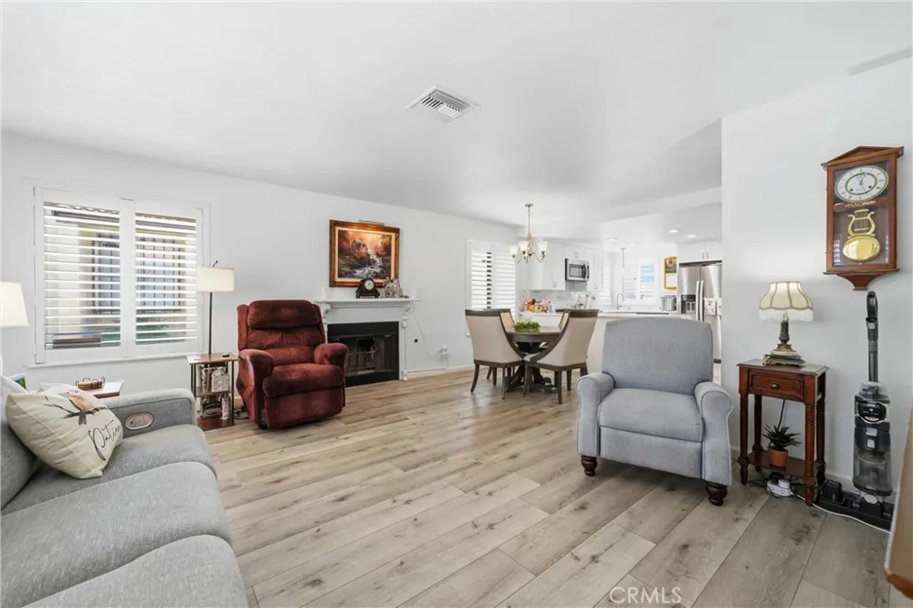 2124 El Domingo Circle #13 Lancaster, CA 93536