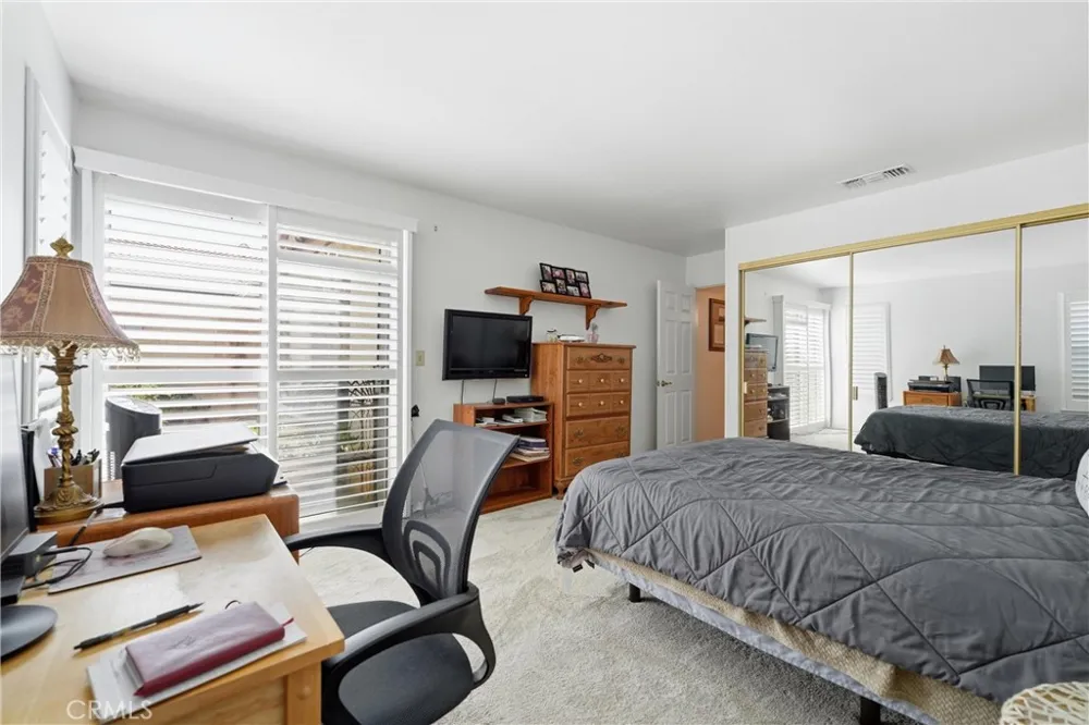 2124 El Domingo Circle #13 Lancaster, CA 93536