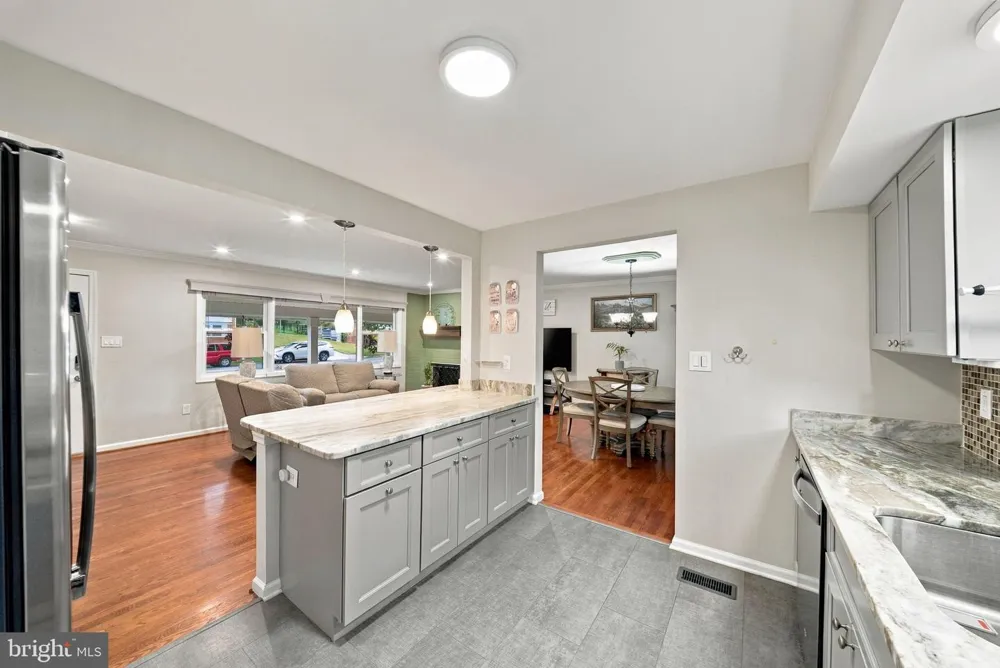 3713 RANDOLPH STREET Fairfax, VA 22030