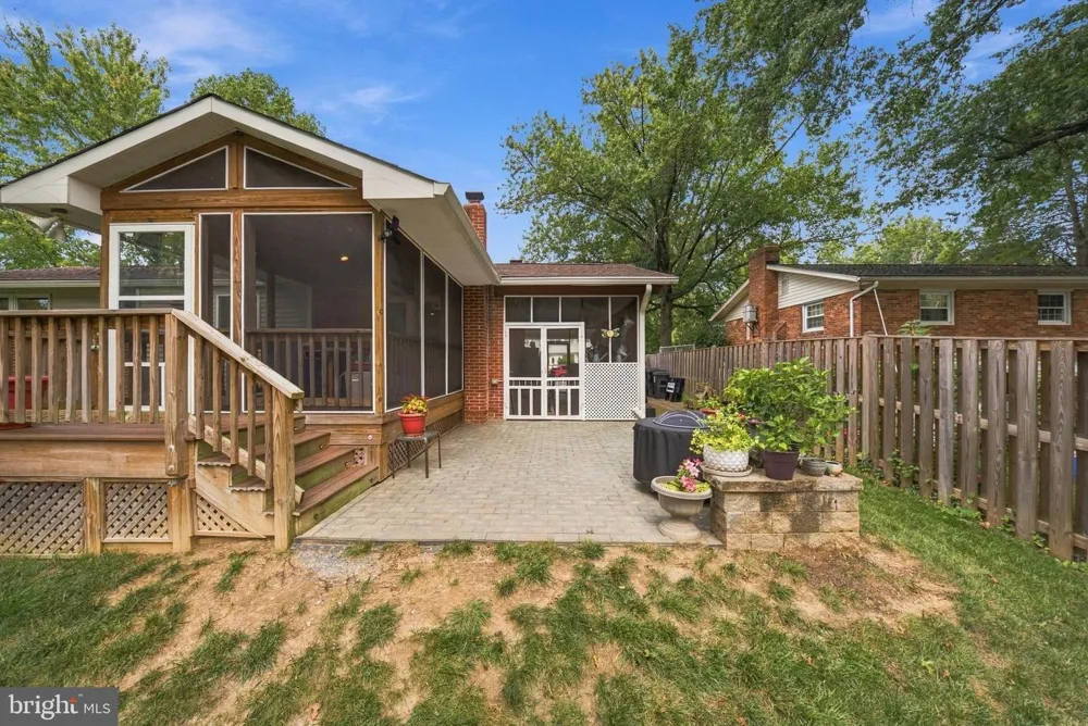 3713 RANDOLPH STREET Fairfax, VA 22030