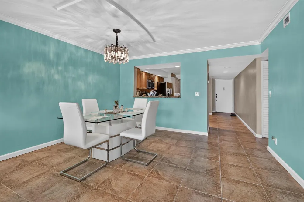 1030 US-1 #113 North Palm Beach, FL 33408