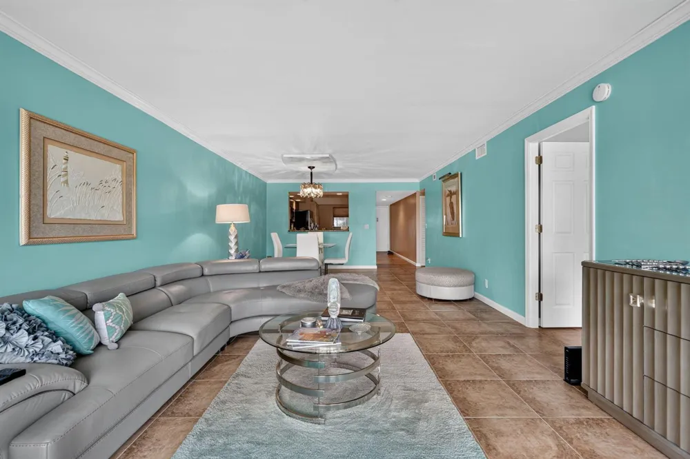 1030 US-1 #113 North Palm Beach, FL 33408