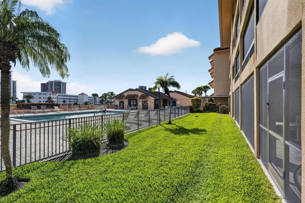 1030 US-1 #113 North Palm Beach, FL 33408