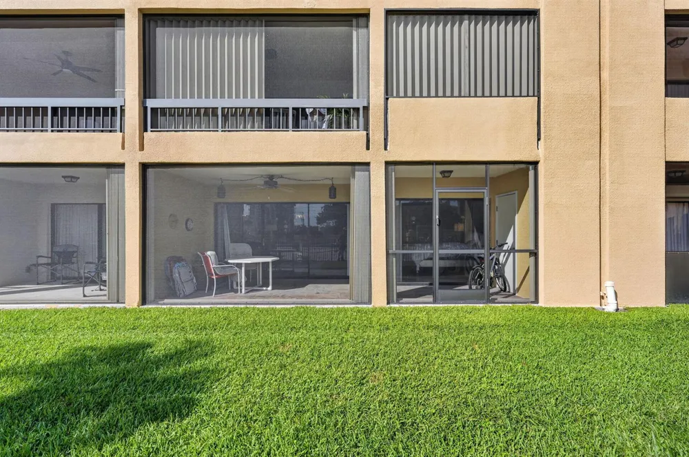 1030 US-1 #113 North Palm Beach, FL 33408