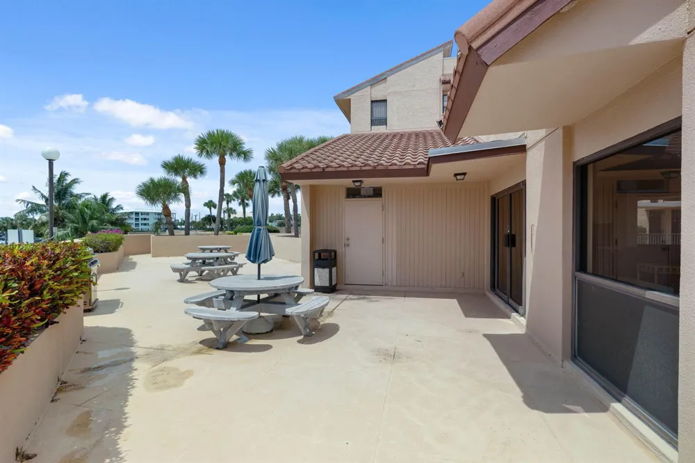 1030 US-1 #113 North Palm Beach, FL 33408