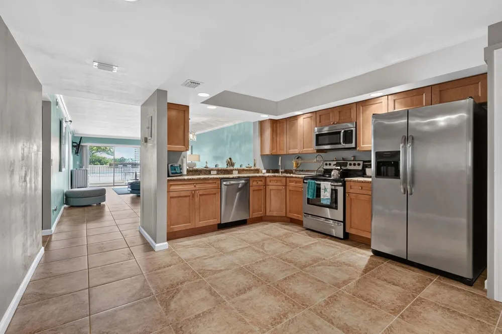 1030 US-1 #113 North Palm Beach, FL 33408