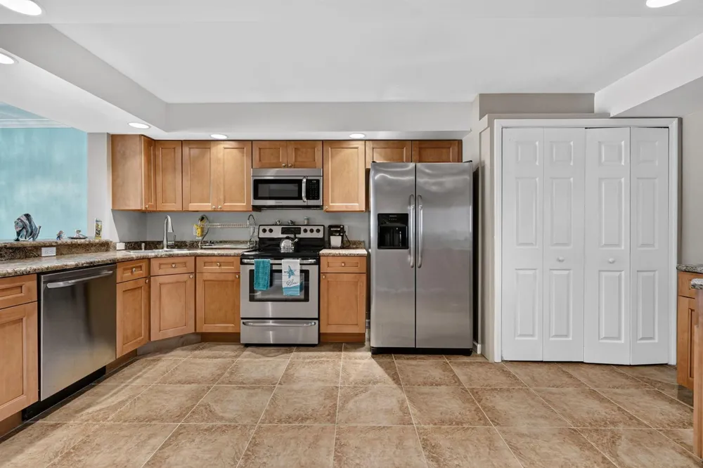 1030 US-1 #113 North Palm Beach, FL 33408