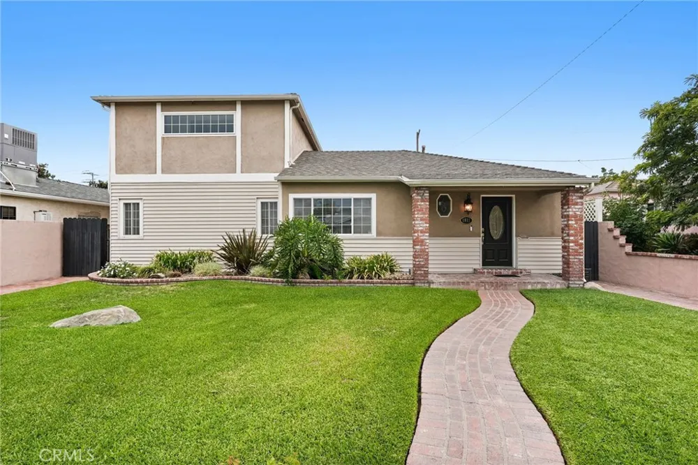 1911 Fairview Street Burbank, CA 91505