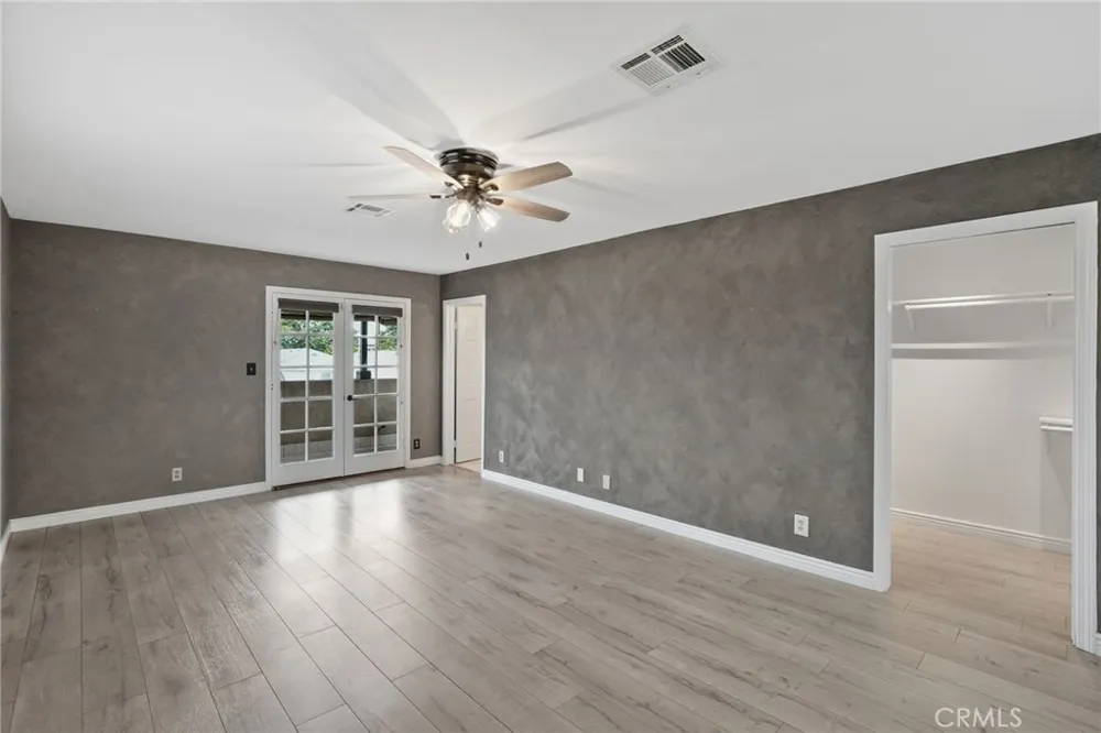 1911 Fairview Street Burbank, CA 91505