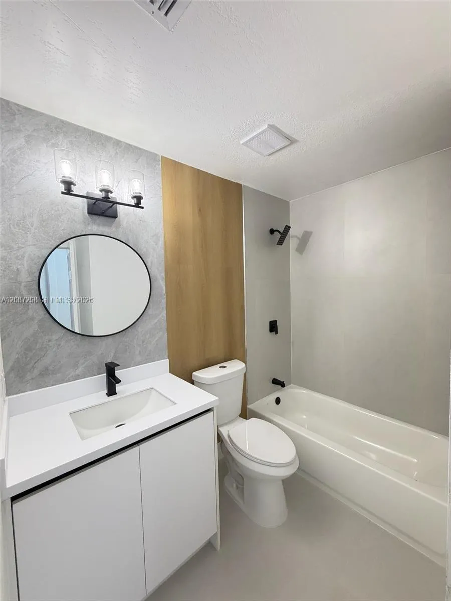13916 SW 56th Ln Miami, FL 33183