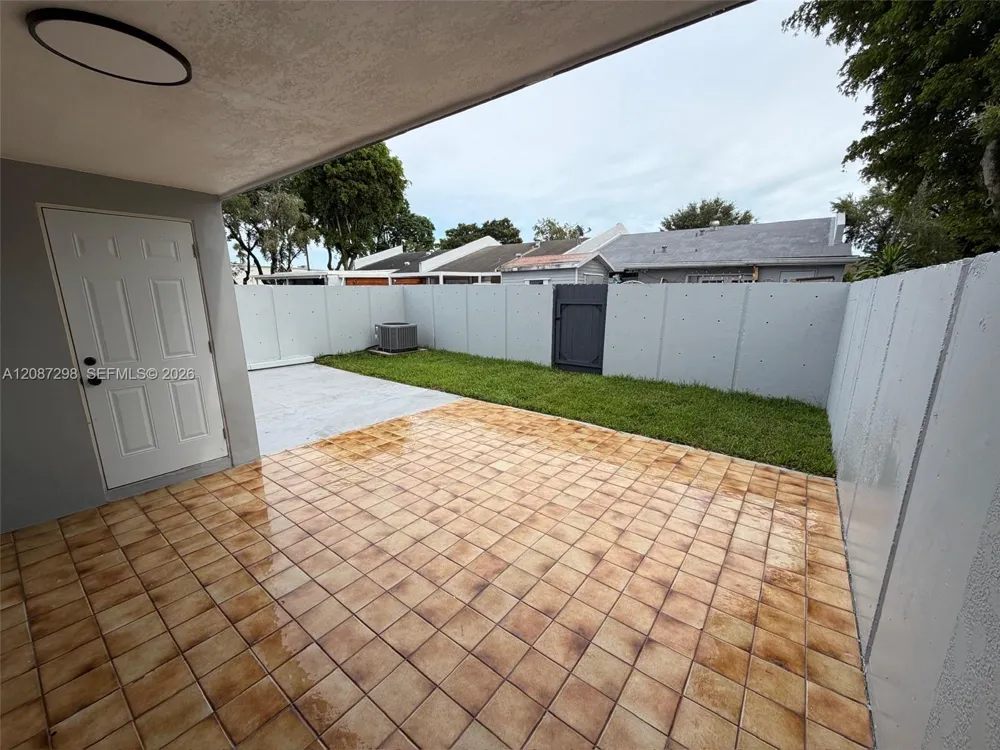 13916 SW 56th Ln Miami, FL 33183