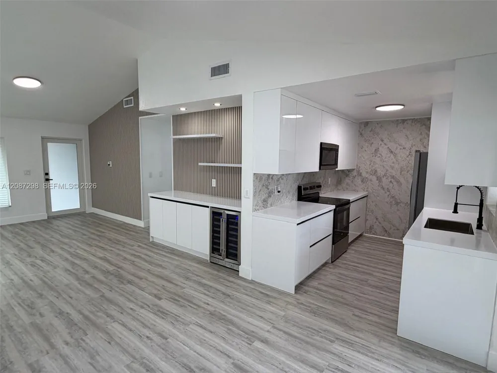 13916 SW 56th Ln Miami, FL 33183