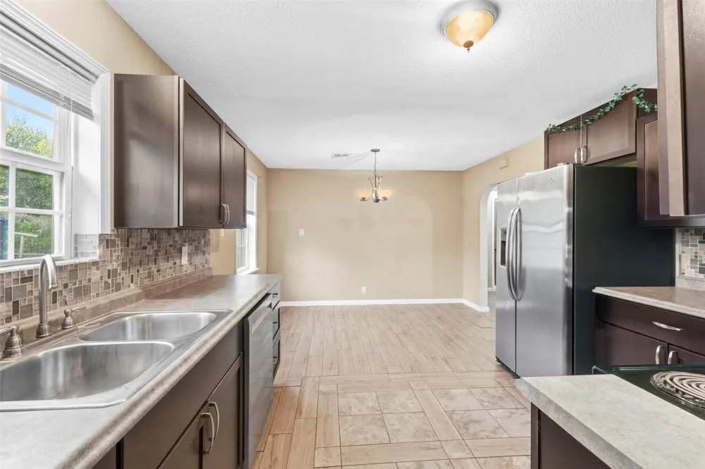 518 W 8th Ada, OK 74820