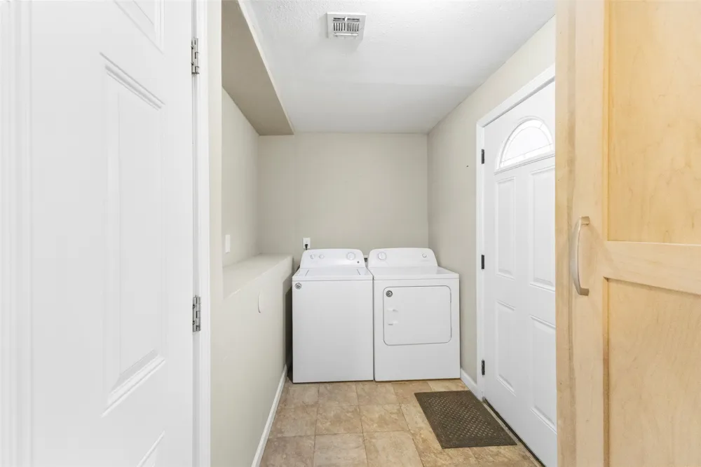 518 W 8th Ada, OK 74820