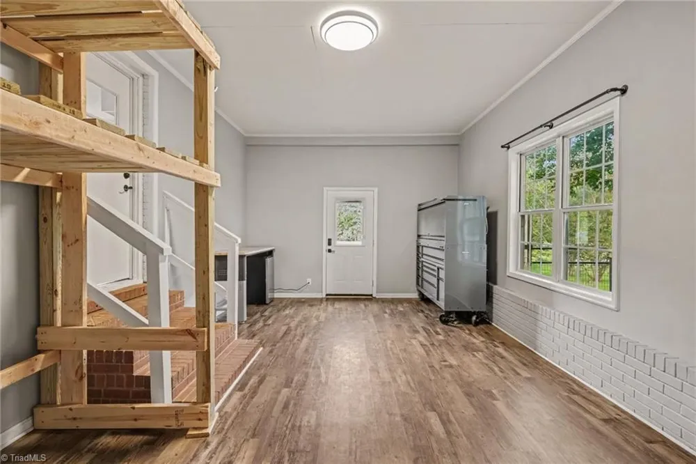 275 Brenda Drive Thomasville, NC 27360