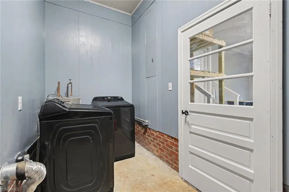 275 Brenda Drive Thomasville, NC 27360