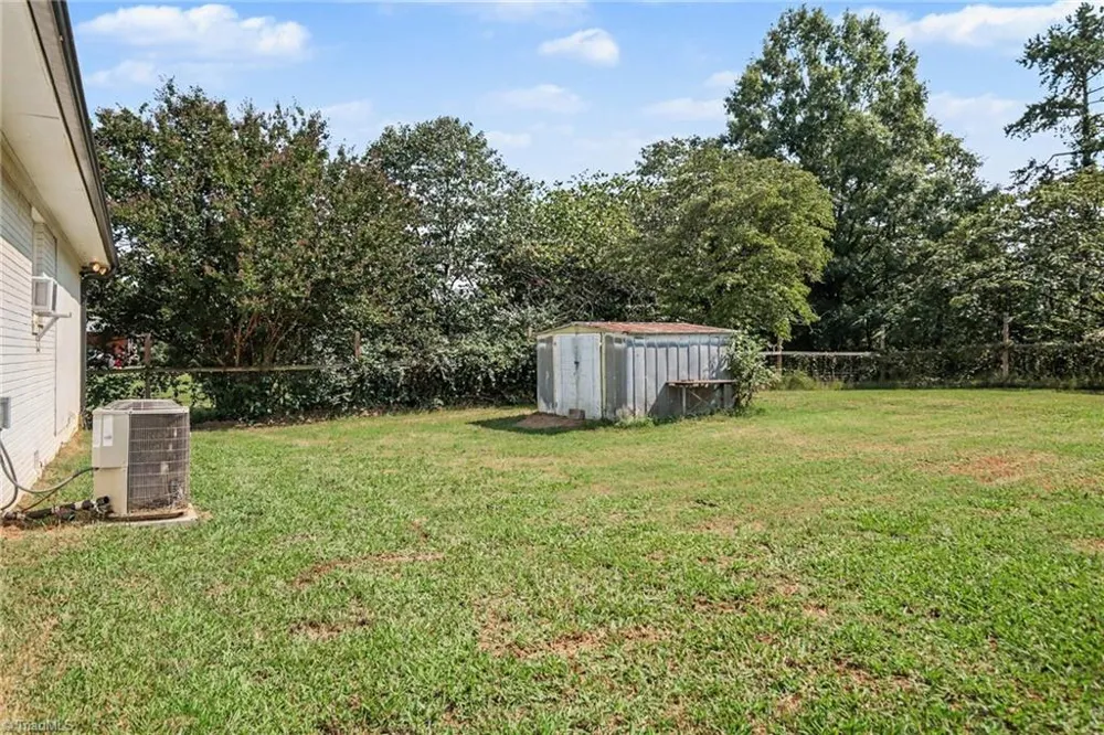 275 Brenda Drive Thomasville, NC 27360