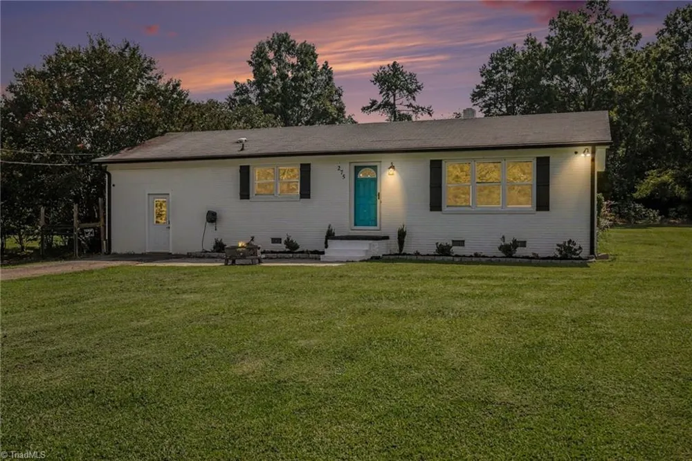 275 Brenda Drive Thomasville, NC 27360