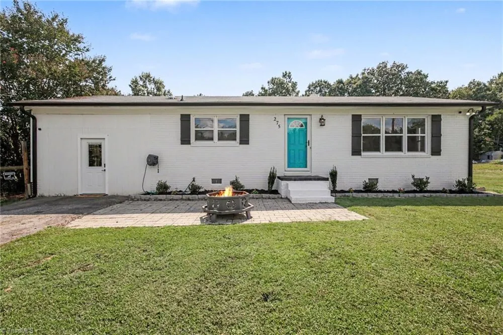 275 Brenda Drive Thomasville, NC 27360