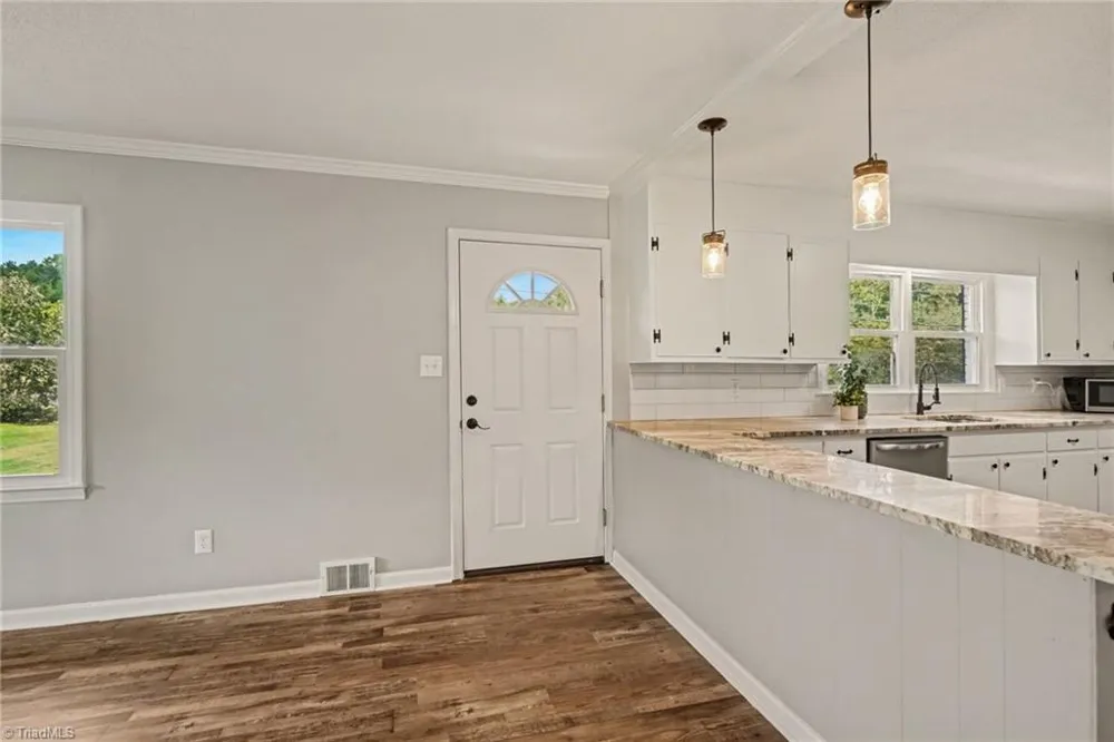 275 Brenda Drive Thomasville, NC 27360