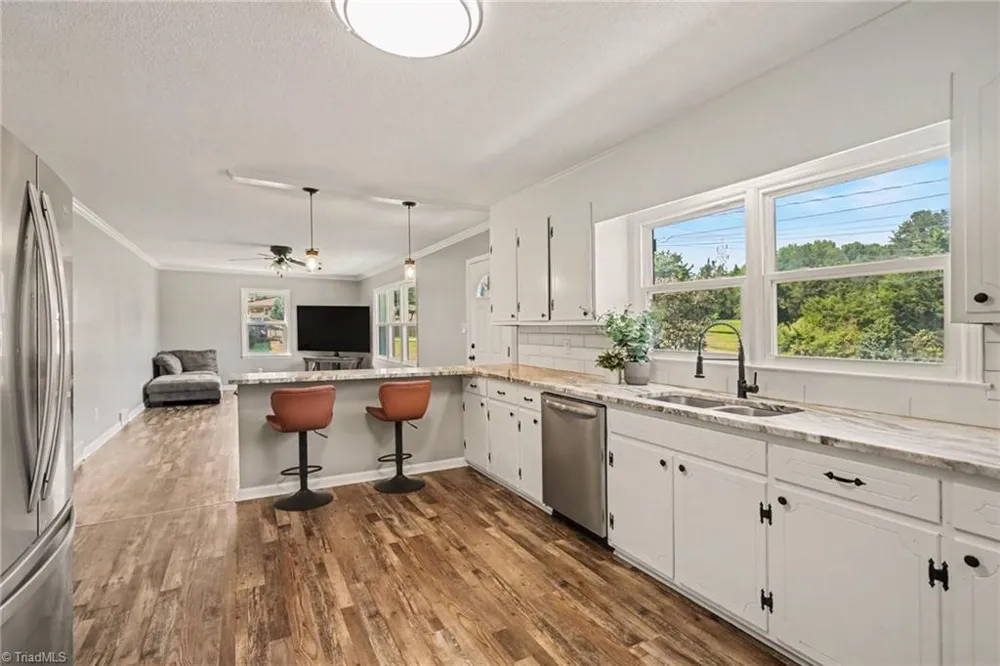 275 Brenda Drive Thomasville, NC 27360