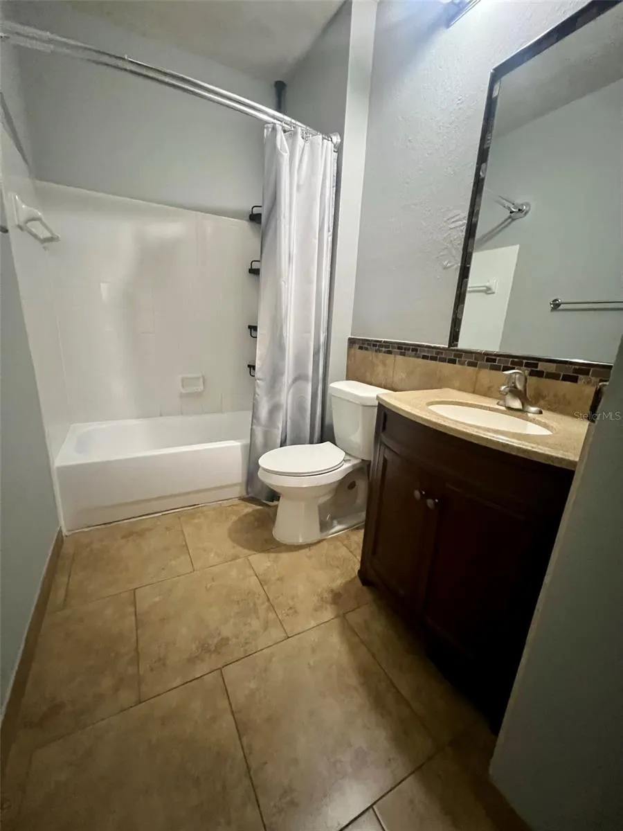 132 VISTA VERDI CIRCLE #136 Lake Mary, FL 32746