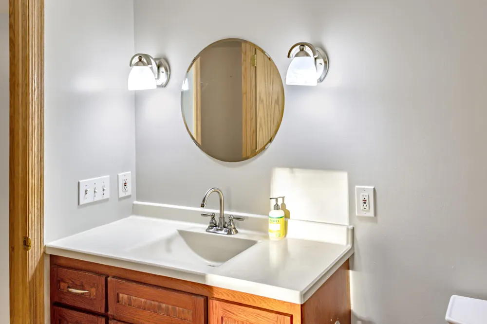 9180 Edgebrook Drive Northfield, MN 55057