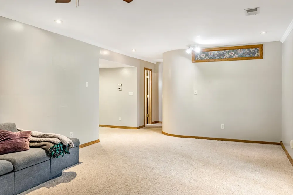 9180 Edgebrook Drive Northfield, MN 55057