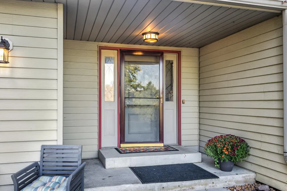 9180 Edgebrook Drive Northfield, MN 55057