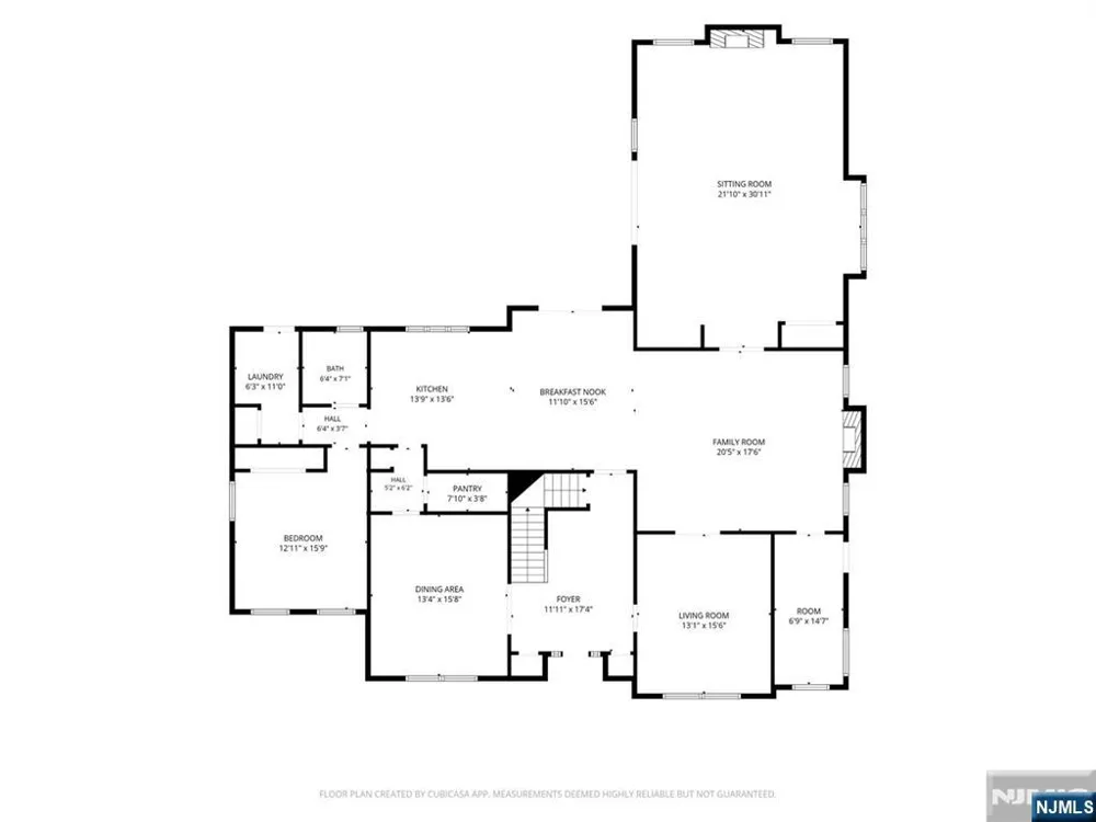 8 Goldfinch Run Kinnelonugh, NJ 07405