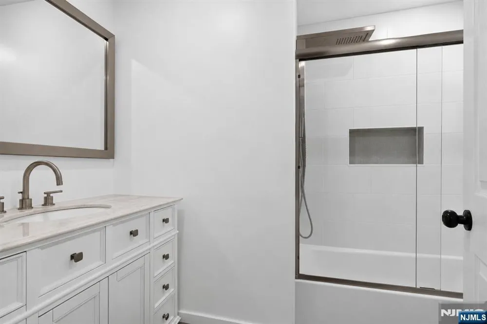 93 27th Street Bayonne, NJ 07002