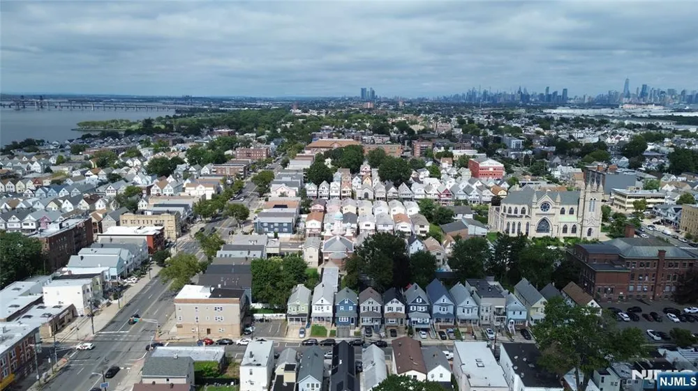 93 27th Street Bayonne, NJ 07002